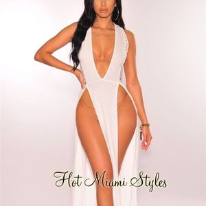 ✨ SALE✨NWT Hot Miami Style cover up